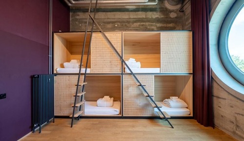 Design Shared Dormitory, Women only (Bed in 4 dorm)