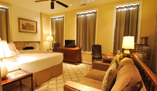 Exclusive Room, 1 King Bed, Garden View