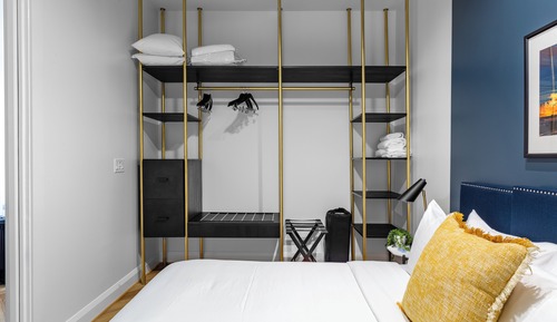 Deluxe One Bedroom, King (Self Check-in with Virtual Front Desk)