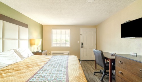 Deluxe Room, 1 King Bed, Smoking