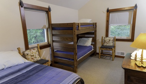 Lakeview Burklyn Cottage