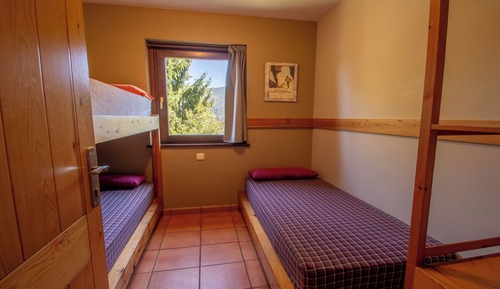 Triple Room, Shared Bathroom