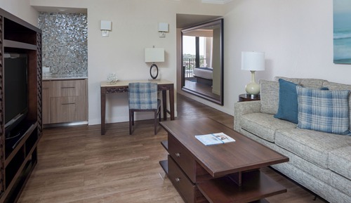 Junior Suite, 1 King Bed with Sofa bed, Partial Ocean View