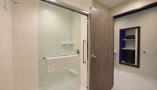 Standard Room, 2 Queen Beds, Accessible (Communications)