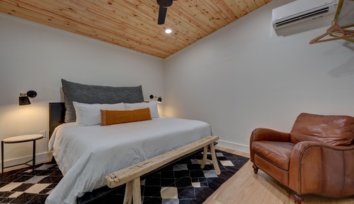 Deluxe Cabin