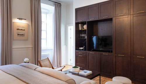 Deluxe Studio Suite