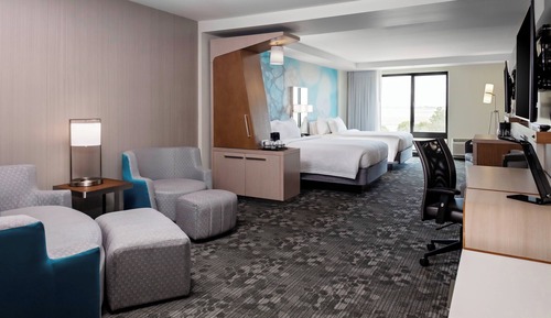 Room, Multiple Beds, City View (Hearing Accessible)