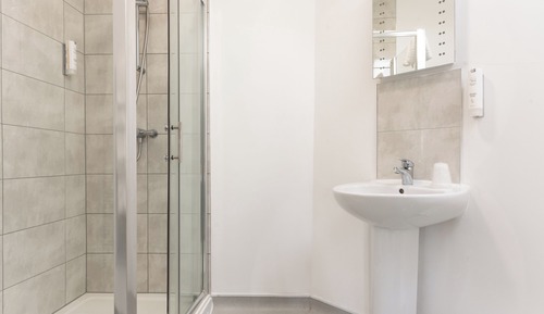 Superior Room, 1 King Bed, Non Smoking (Converts to 2 Twin Beds;Larger Room)