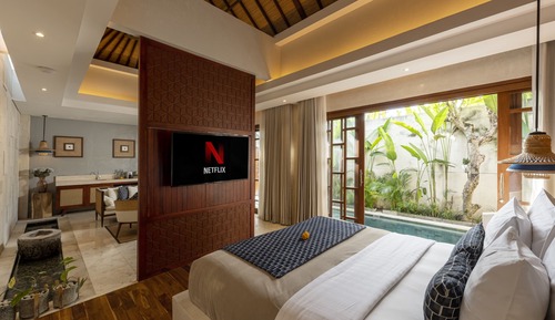 Royal 1 Bedroom Villa with Private Pool & Hot Tub