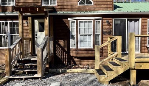 Family Cabin, Private Bathroom, Mountain View (Elk Forrest)