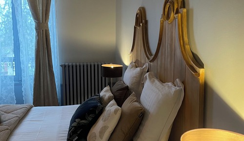 Deluxe Suite, Courtyard View