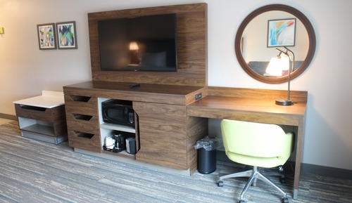 Standard Room, 1 King Bed, Accessible (Hearing)