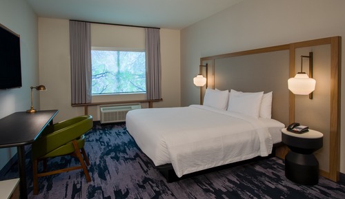 Room, 1 King Bed (Mobility Accessible, Tub)