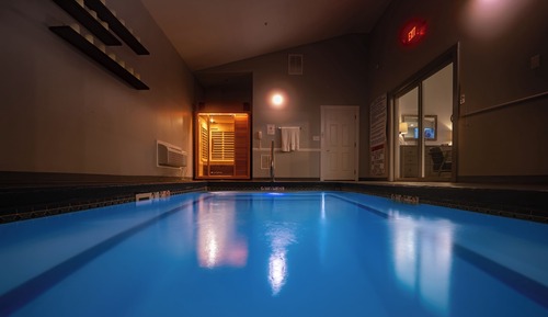 Presidential Swimming Pool Suite