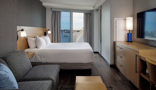 Harbor View King Bed (Plus Sofa Bed)