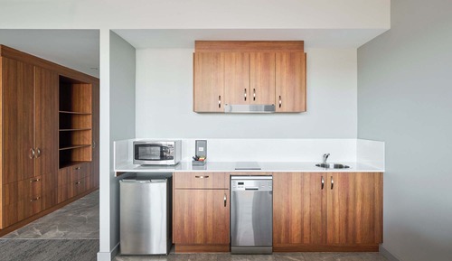 Hinterland Family Apartment (Spring into Summer Package)