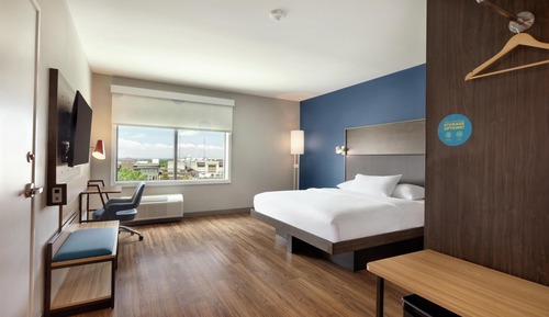 Room, 1 King Bed, Accessible, Bathtub