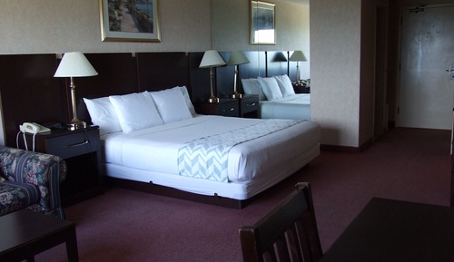 Standard Room, 1 King Bed