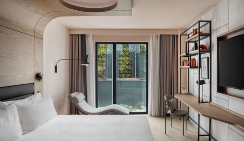 Premium Room, 1 King Bed