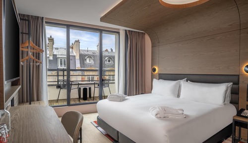 Premium Room, 1 King Bed, Terrace