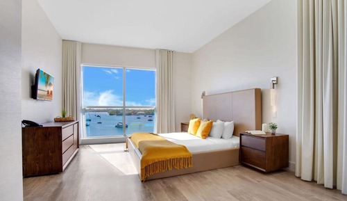Condo, 1 Bedroom, Balcony, Bay View
