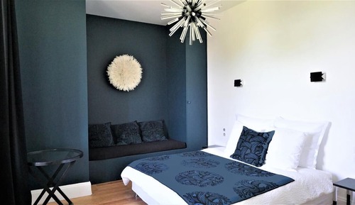 Double Room (Chambre Bleue)