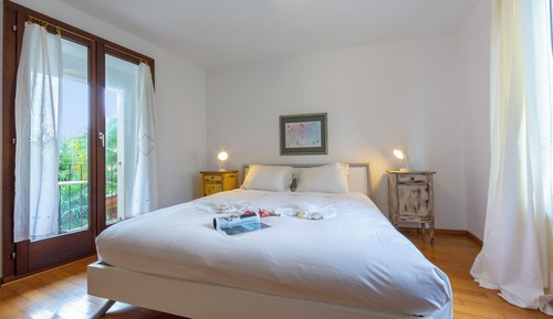 Family Apartment, Multiple Bedrooms (Casa Chiara)