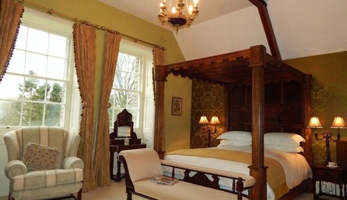 Double Room (Bellevue Four Poster)