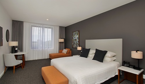 Standard Room, 1 King Bed