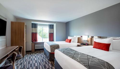 Room, 2 Queen Beds, Accessible, Non Smoking (Roll-In Shower)