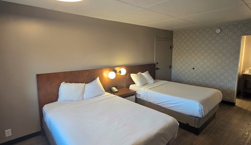 2 Double Bed Poolside