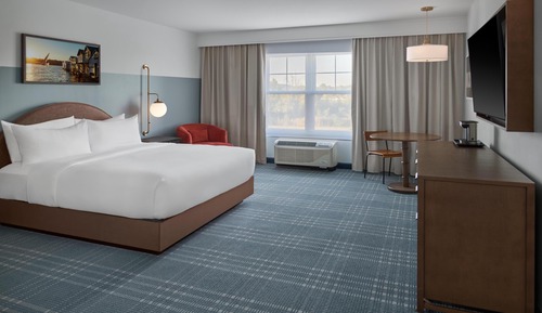 Room, 1 King Bed, Accessible, Bathtub (Mobility)