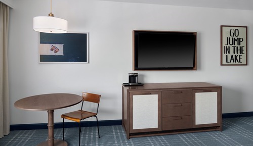 Room, 1 King Bed, Lake View (Hearing)