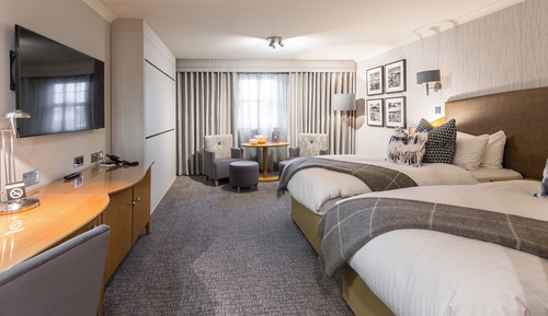 RESORT SUPERIOR ADAPTED TWIN