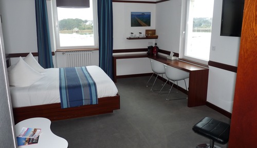 Suite, Sea View