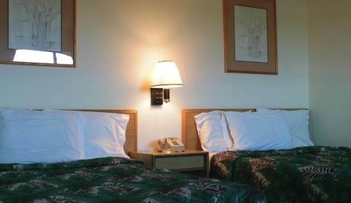 Two double beds non smoking 
