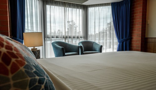 Deluxe Room, 1 Queen Bed