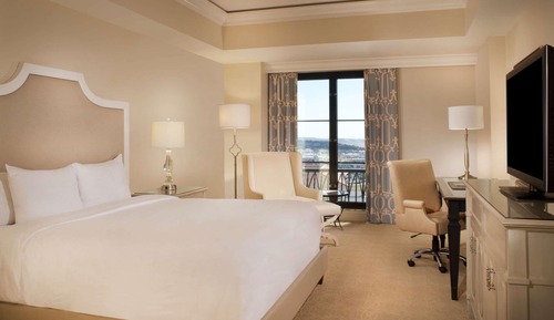 Suite, 1 King Bed, Non Smoking