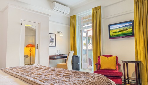 Superior Studio, 1 King Bed