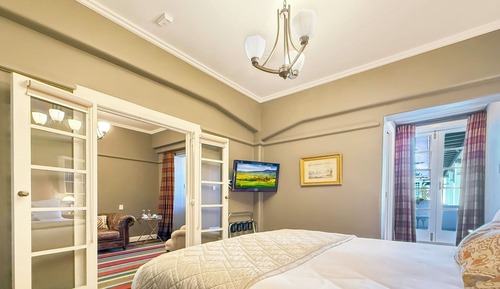 Deluxe Suite, 1 King Bed