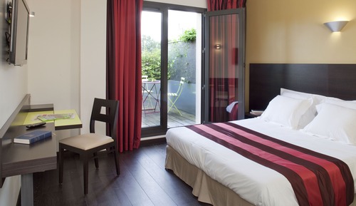 Comfort Room, 1 Bedroom, River View