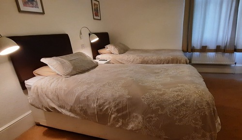 Standard Twin Room, Ensuite