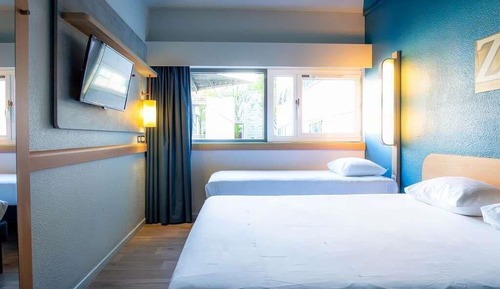 Triple Room, Multiple Beds