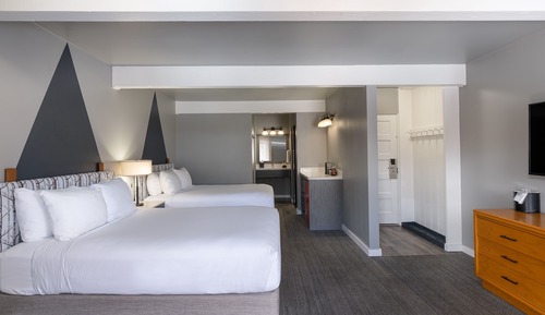 Standard Room, 2 Queen Beds (Standard Two Queen Room)