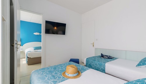 Comfort Connecting Quadruple Room