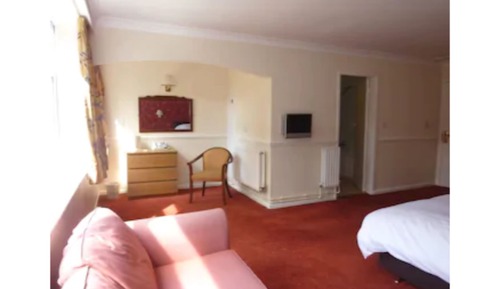 Family Room, 1 double + 2 single beds