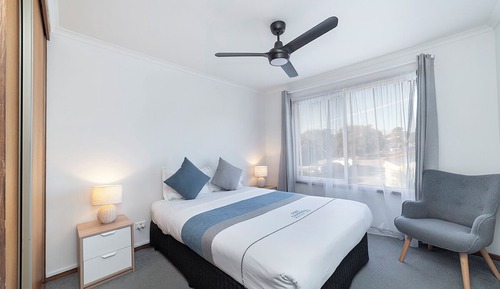 Upstairs 2 Bedroom Apartment