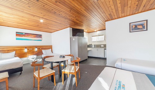 Family Room, 1 Bedroom