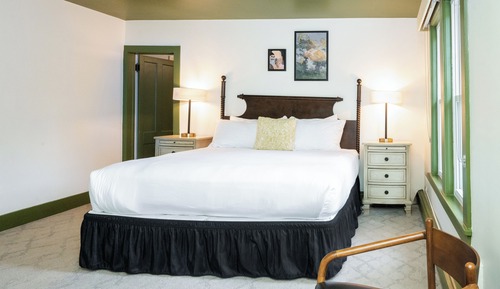 Room, 1 King Bed (Whitlock Inn)