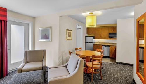 Suite, 1 King Bed, Non Smoking, Balcony (Living Room)